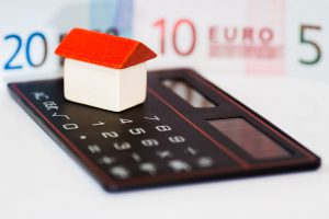 Na czym polega oddłużanie osób prywatnych? Kredyt na oddłużenie